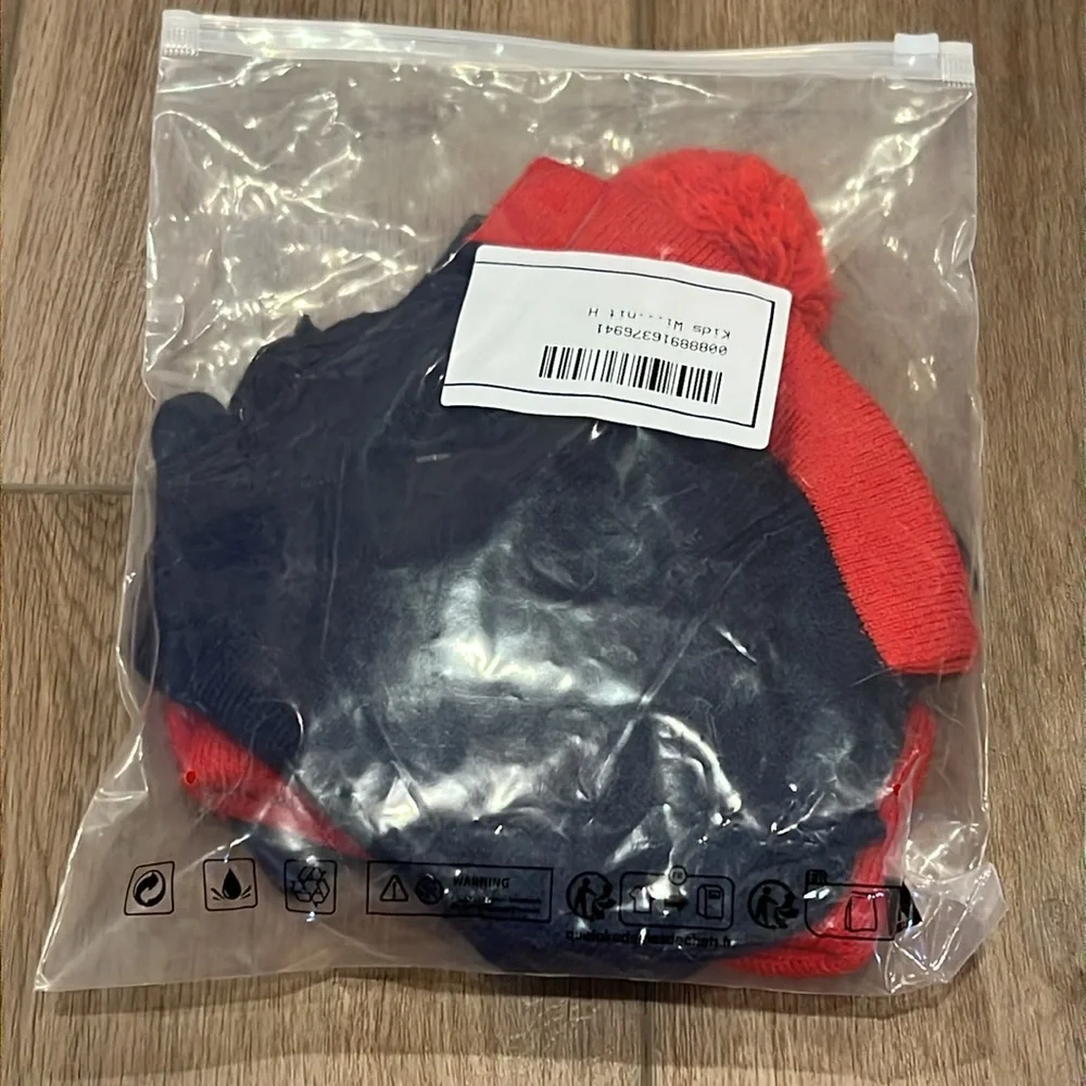 NWT Toddler Tuc Tuc Red and Navy Winter Hat, Gloves, and Scarf Set Red and Navy